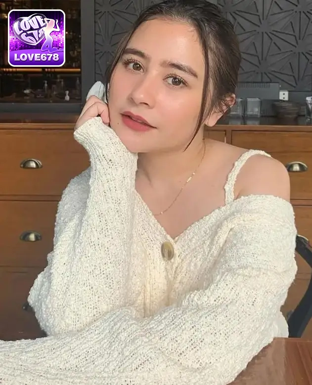 Prilly Latuconsina-Uptogel
